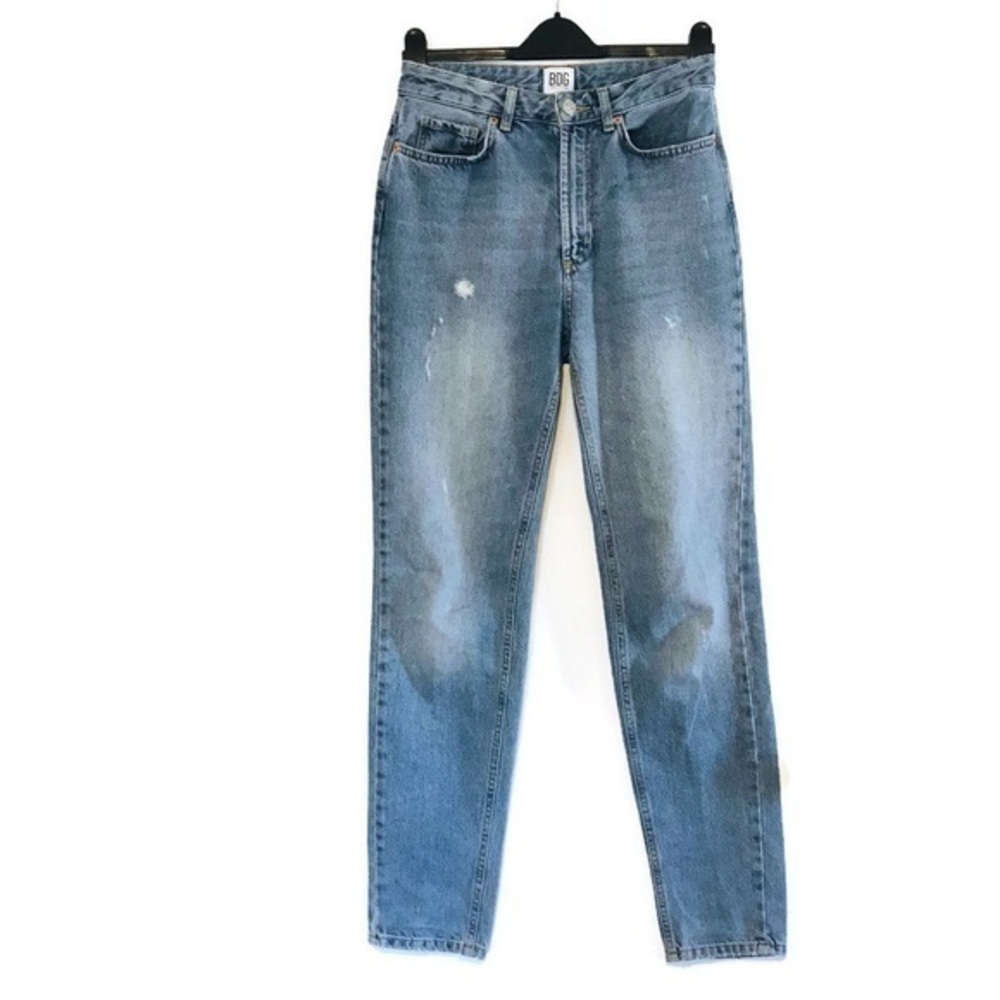 BDG Mom Jean High RiseDistressed 100% cotton Relaxed Fit Jeans Women’s size 25 0